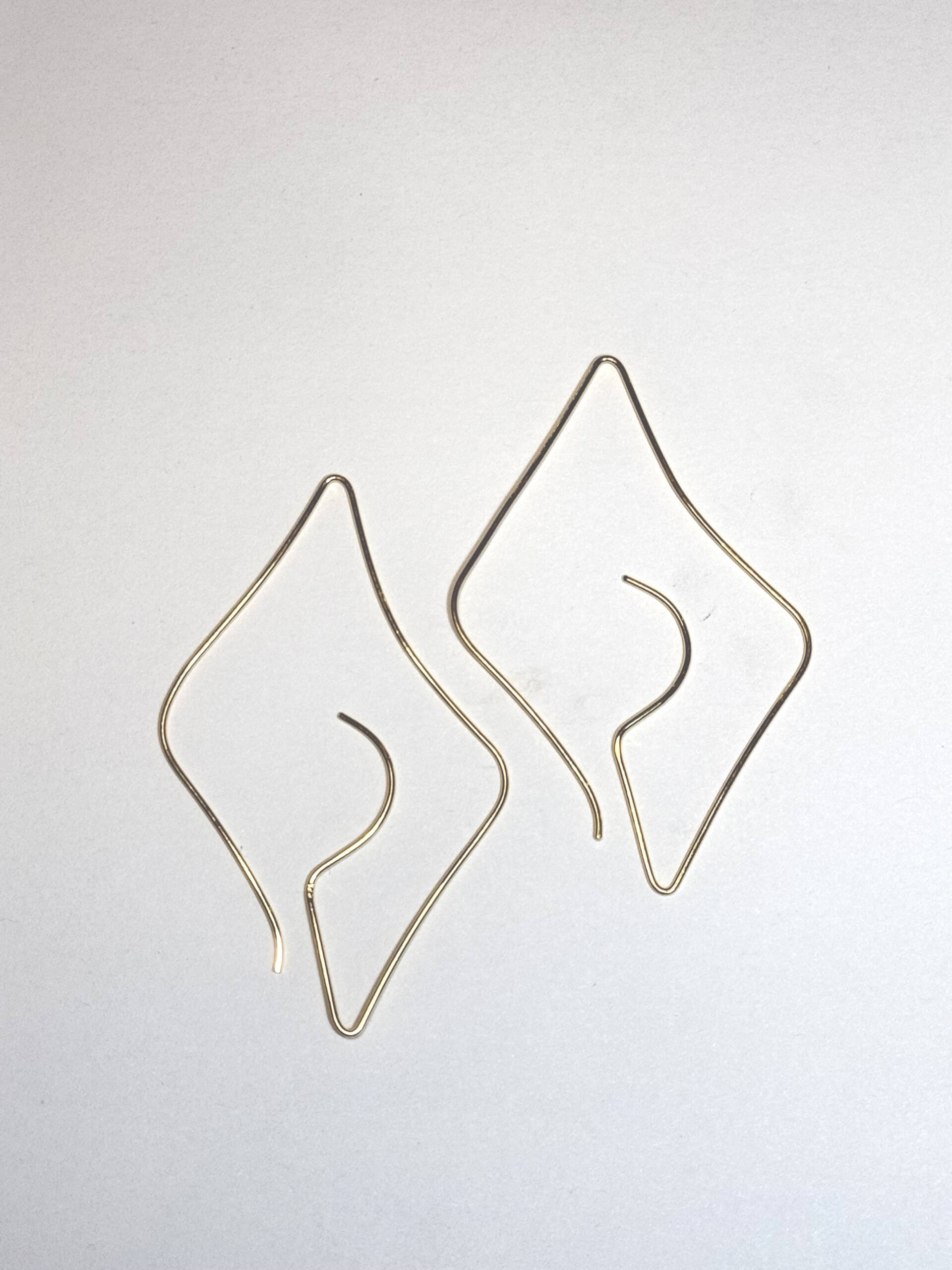CHROMATIC CANVAS SIGNATURE EARRING